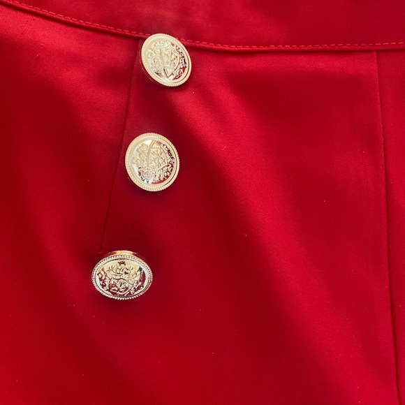 B style shorts - Picture 2 of 3